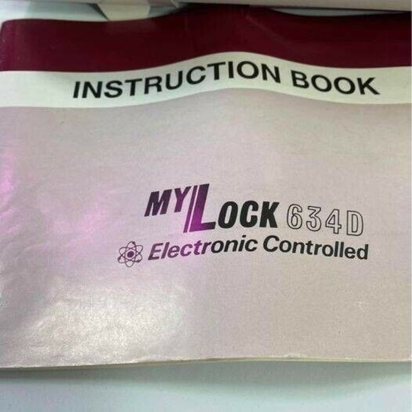 Janome MyLock 634D Overlock Serger Machine W/ Manual & Pedal Tested - Picture 7 of 7